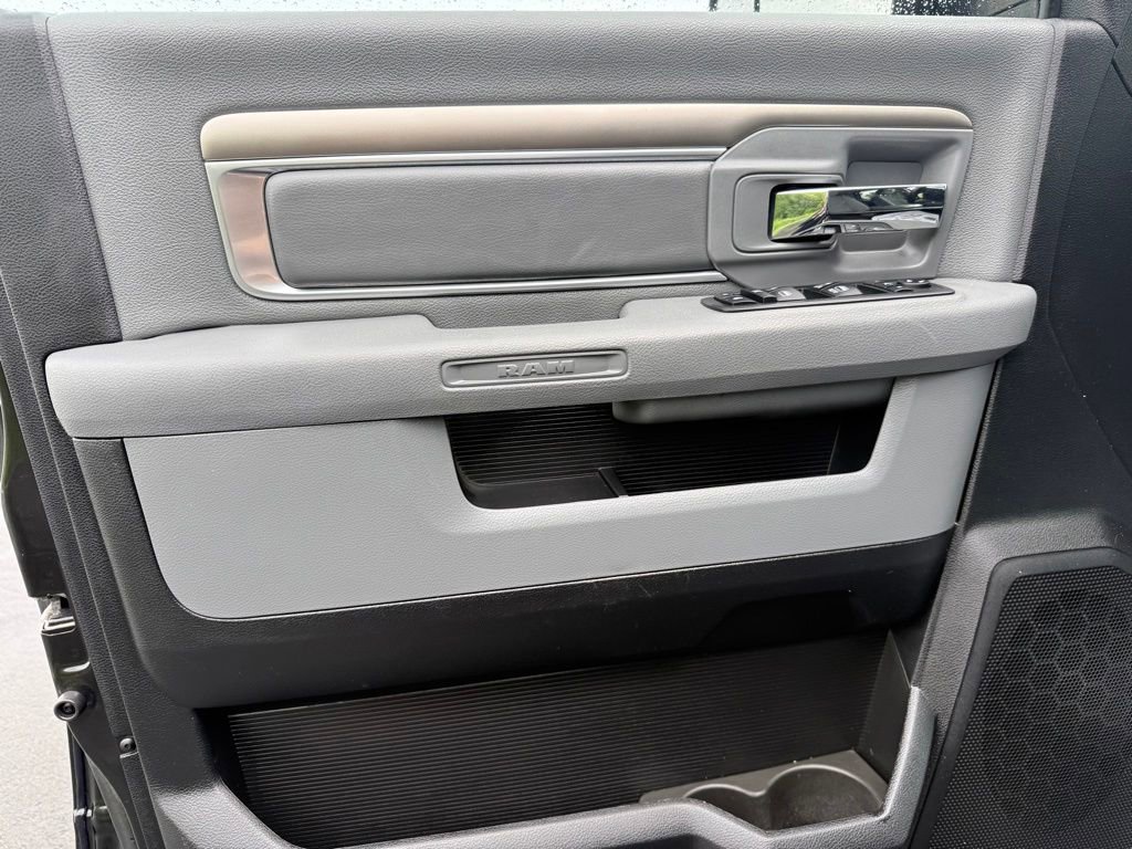 Used 2017 RAM 3500 Big Horn w/ Sport Appearance Group AWD/4WD image 20
