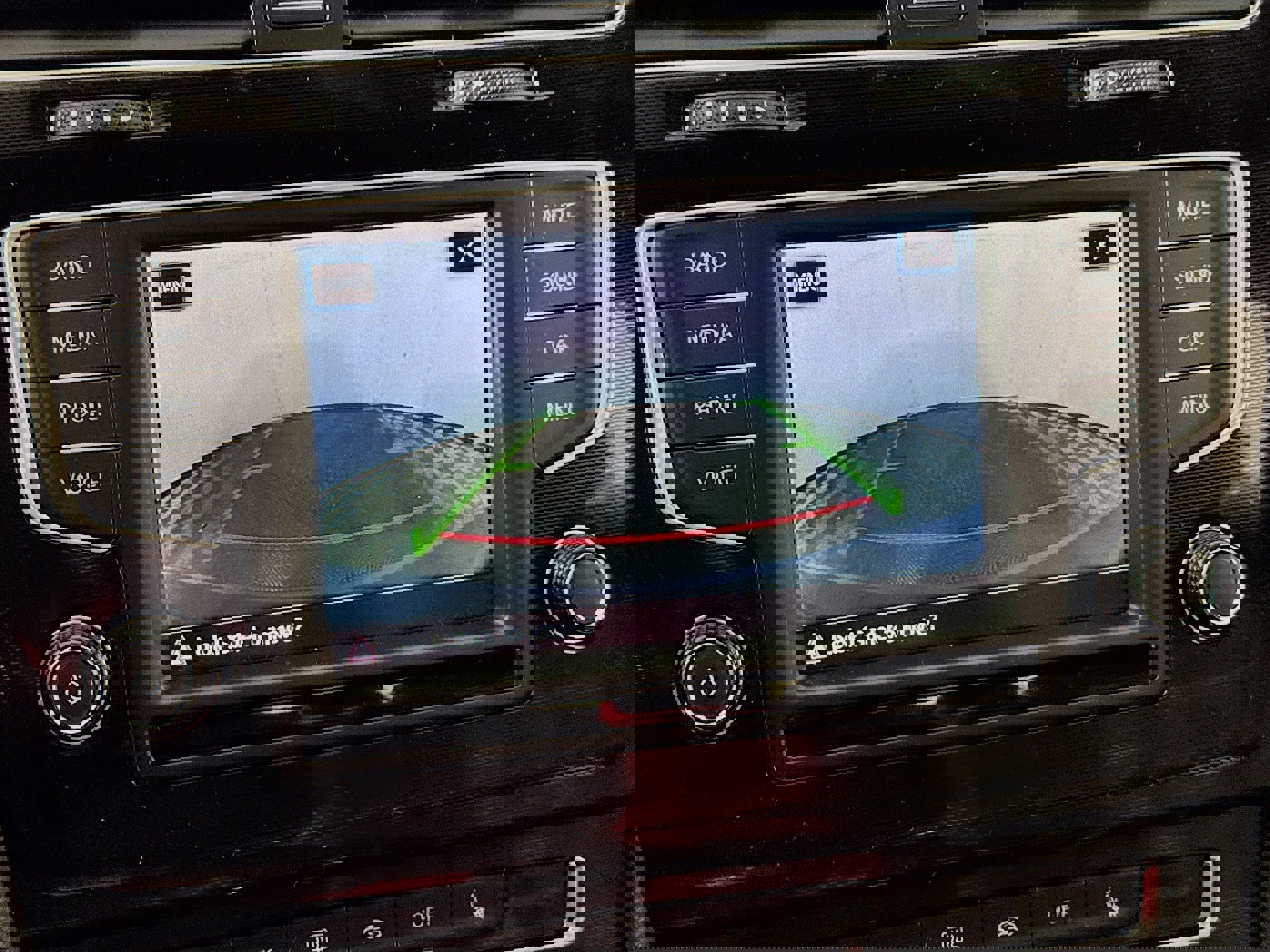 Used 2017 Volkswagen GTI Sport image 2