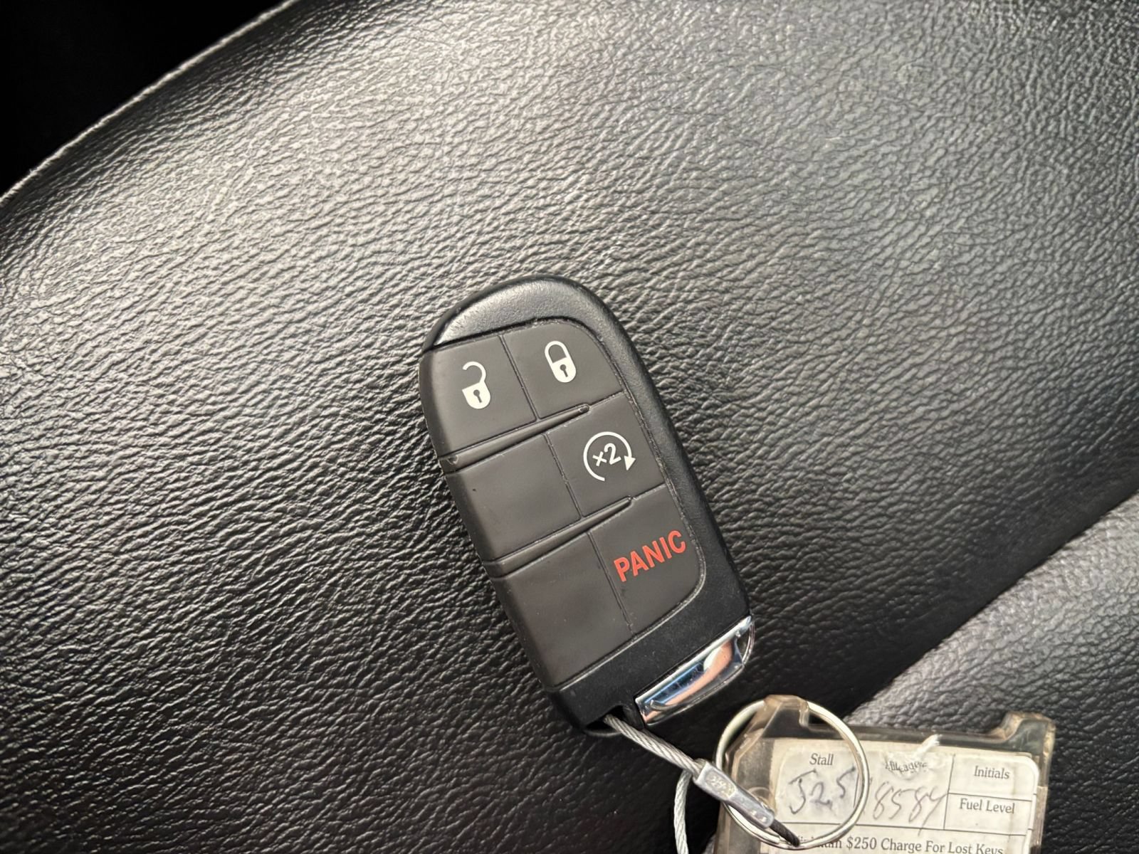 Used 2025 Jeep Compass Limited AWD/4WD image 25