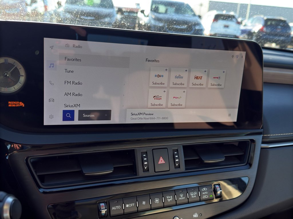 Used 2024 Lexus ES 350 Ultra Luxury w/ Accessory Package (Z1) image 18