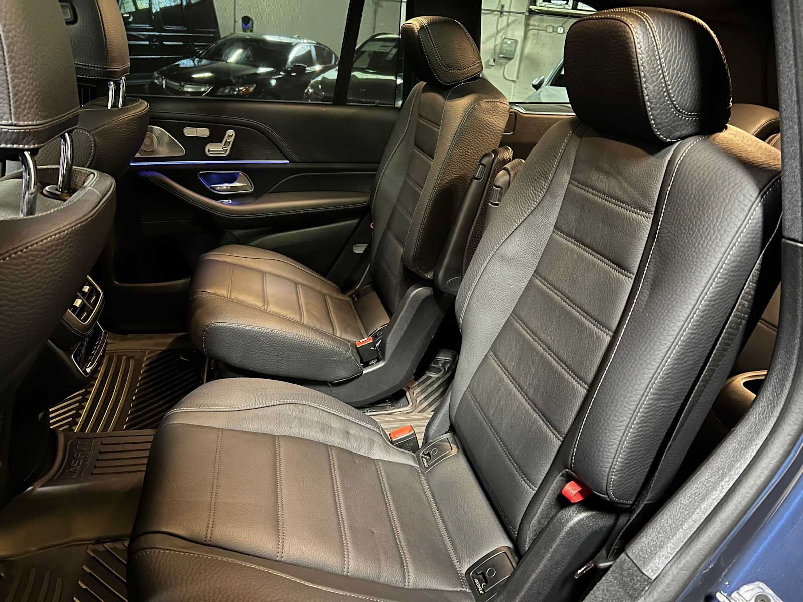 Certified 2025 Mercedes-Benz GLS 450 4MATIC image 20