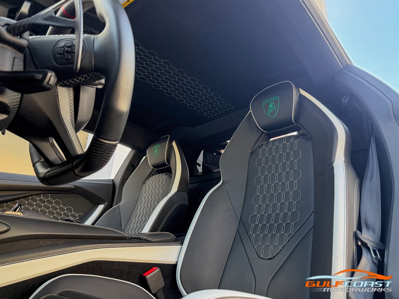Used 2024 Lamborghini Revuelto image 25