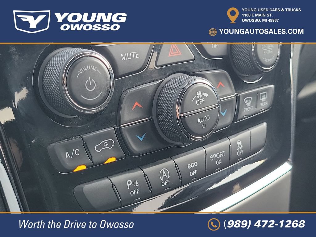 Used 2021 Jeep Grand Cherokee Laredo X AWD/4WD image 19