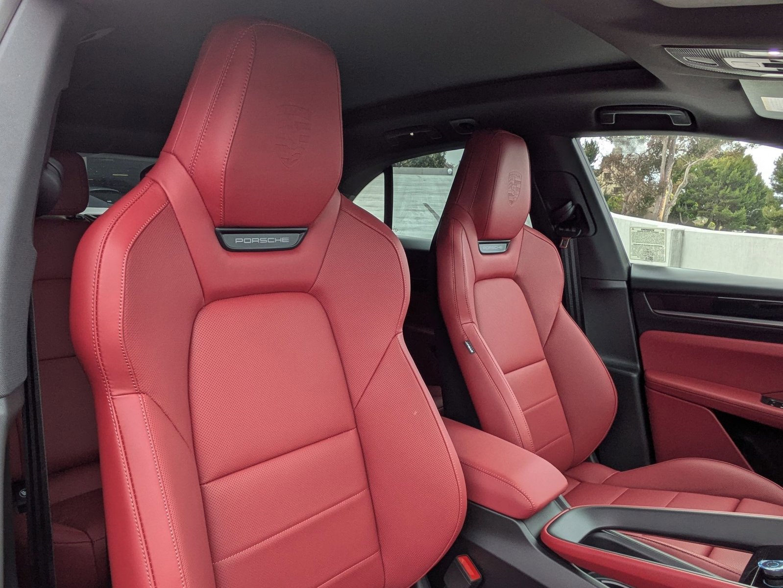 New 2025 Porsche Macan 4 Electric image 25