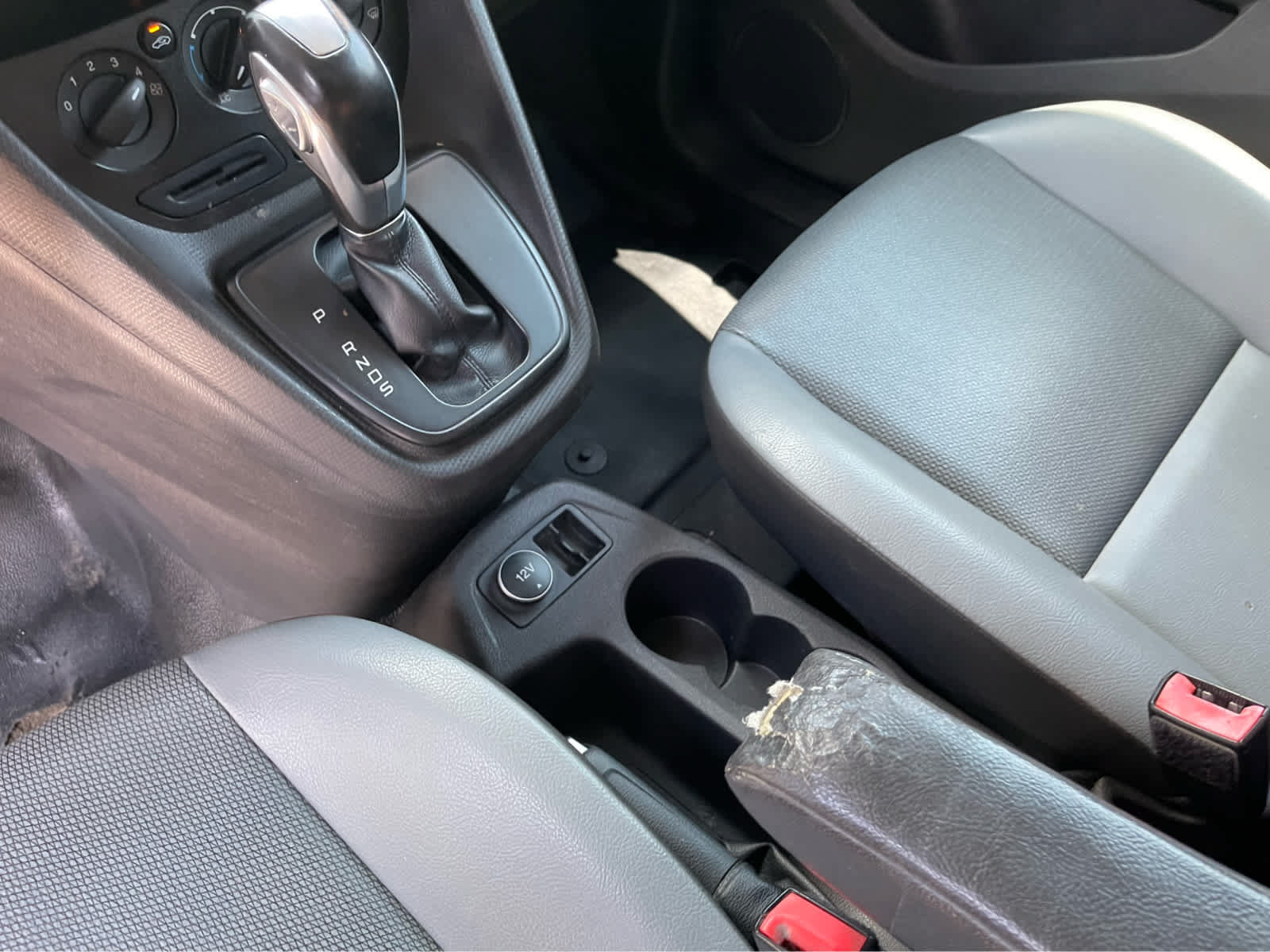 Used 2018 Ford Transit Connect XL FWD image 16