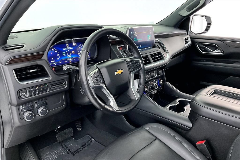 Used 2022 Chevrolet Tahoe LT w/ Luxury Package AWD/4WD image 15