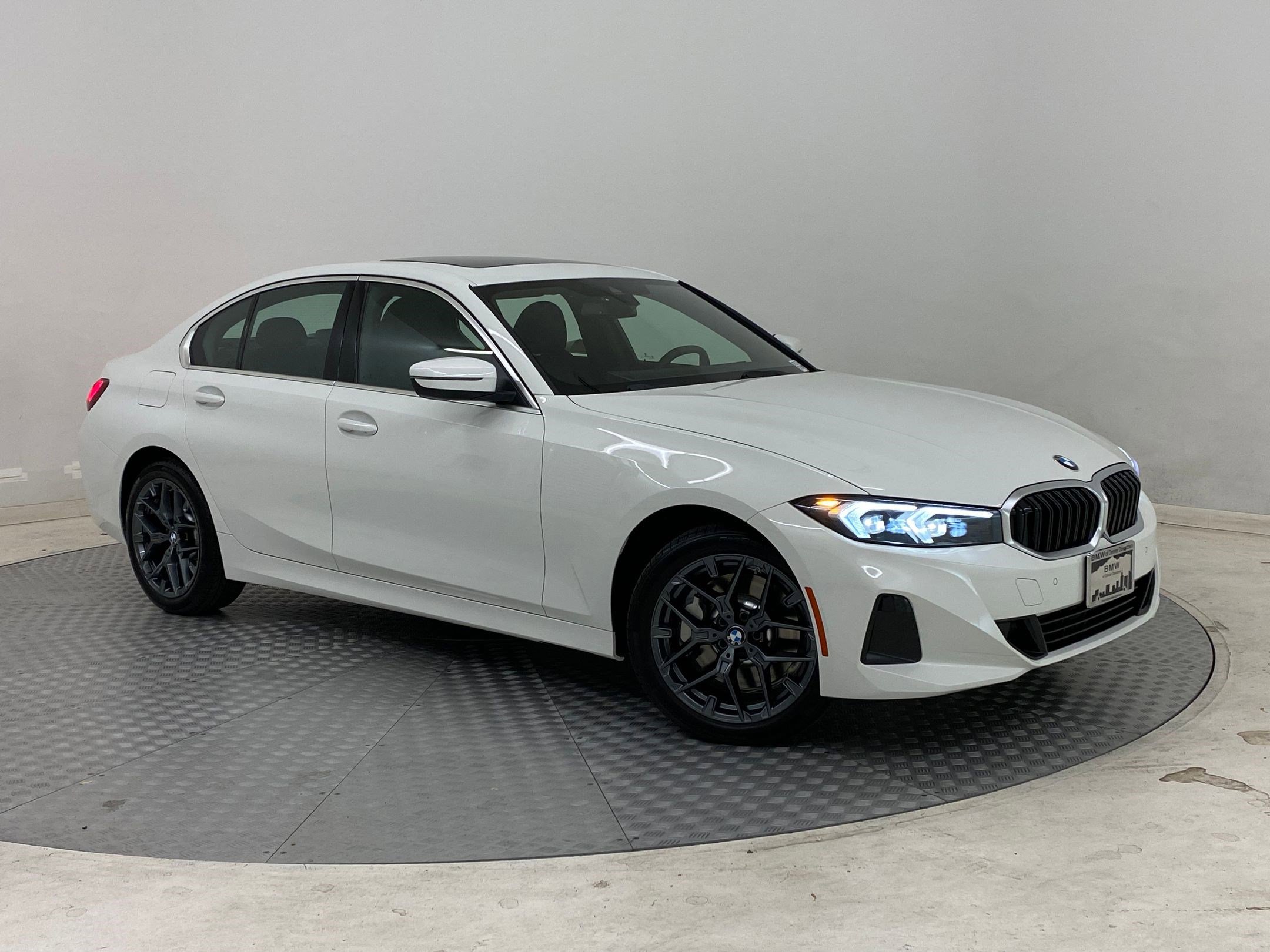 New 2025 BMW 330i xDrive Sedan w/ Convenience Package image 6