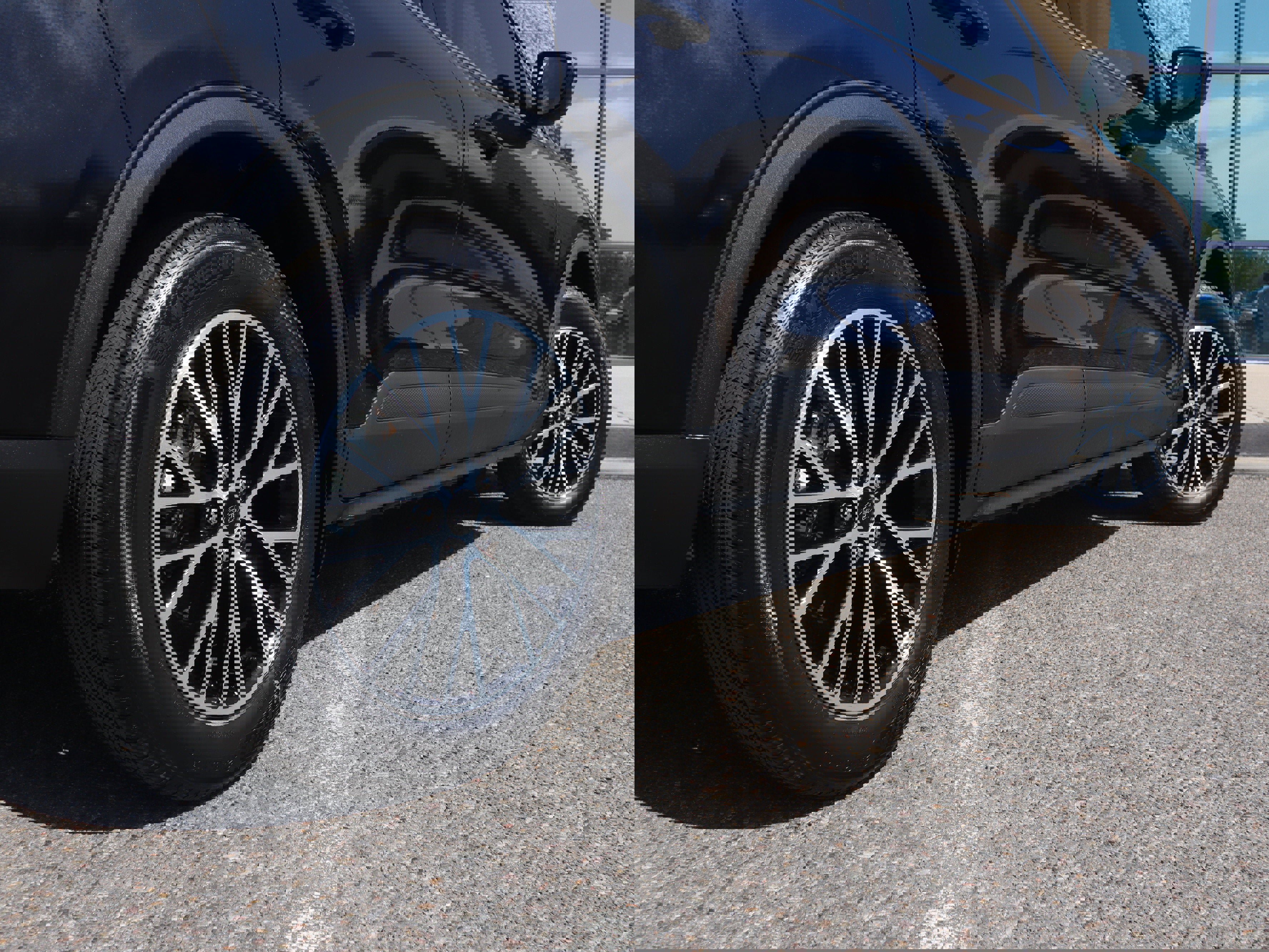 New 2025 Ford Escape SE w/ PHEV Premium Package image 11