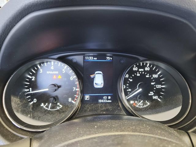 Used 2021 Nissan Rogue Sport SV image 18