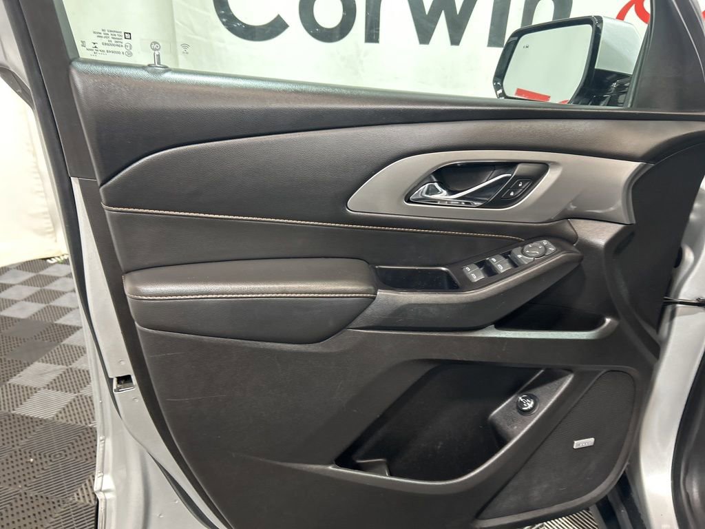 Used 2019 Chevrolet Traverse RS w/ LPO, Floor Liner Package image 24