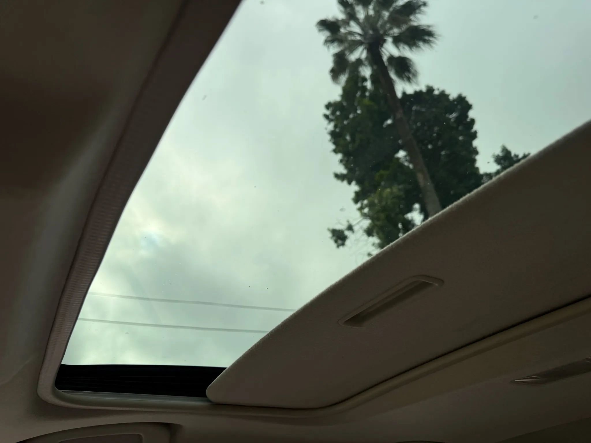 Used 2012 Nissan Rogue SV w/ Premium Pkg image 18