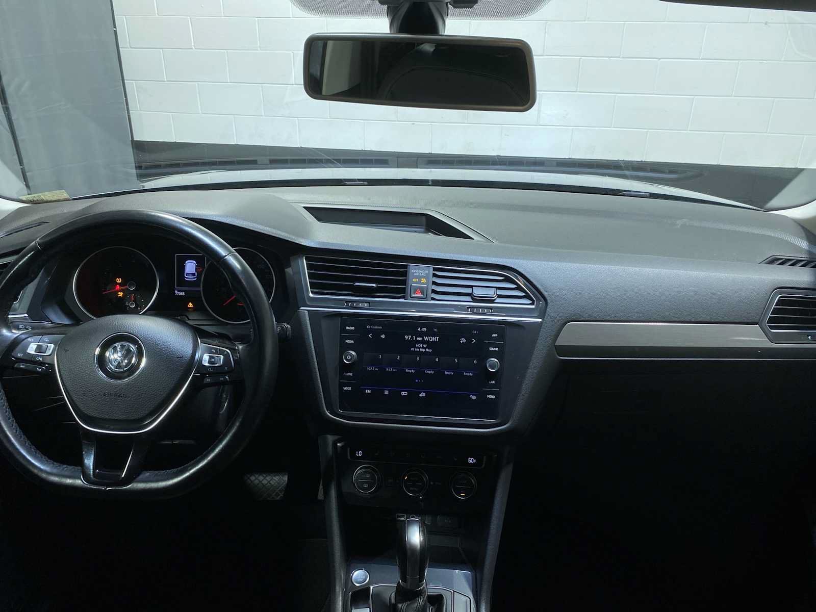 Used 2018 Volkswagen Tiguan SE AWD/4WD image 10