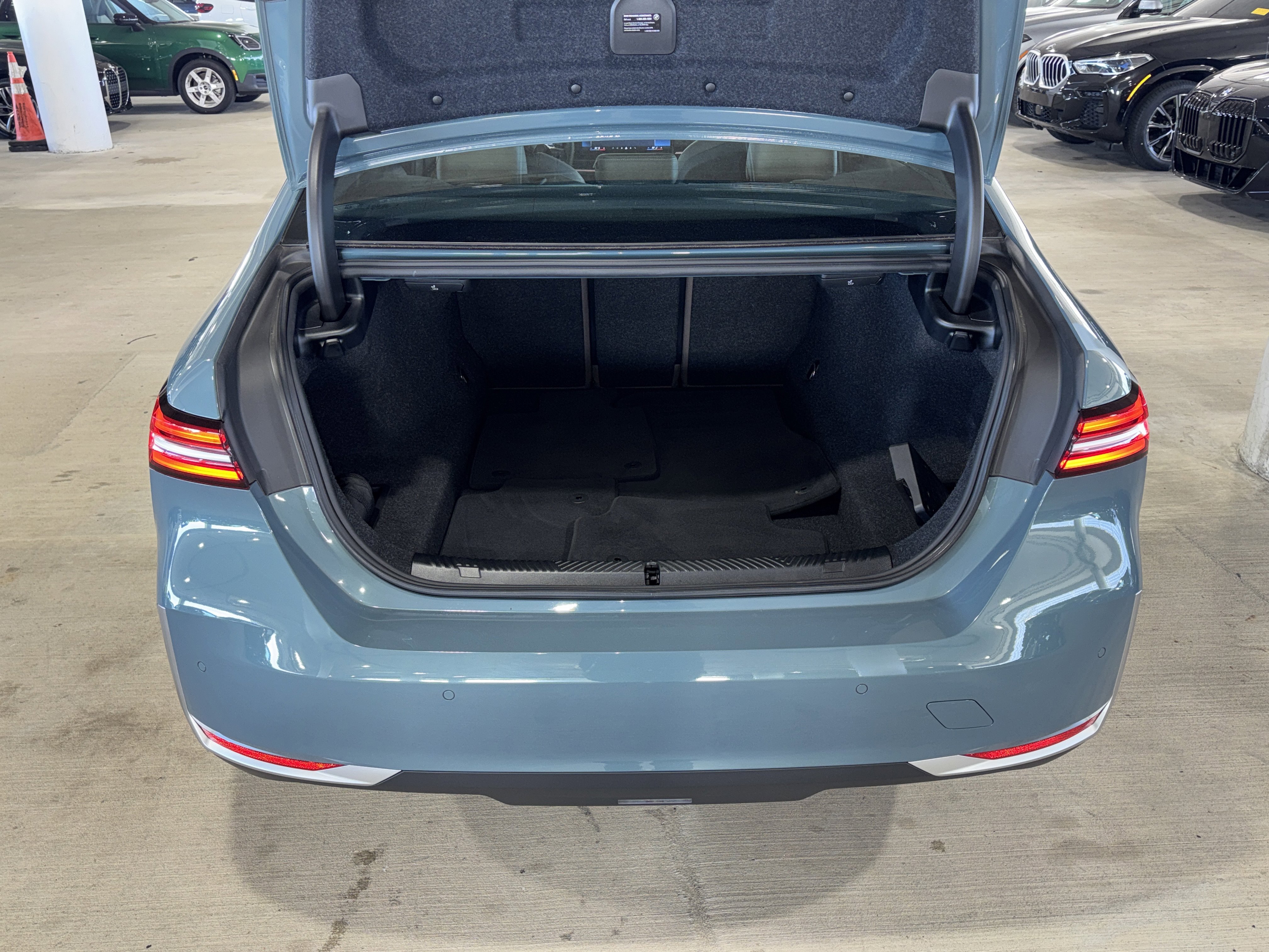 Certified 2025 BMW 530i image 13