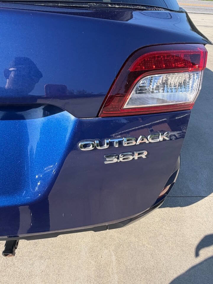 Used 2016 Subaru Outback 3.6R Limited AWD/4WD image 9