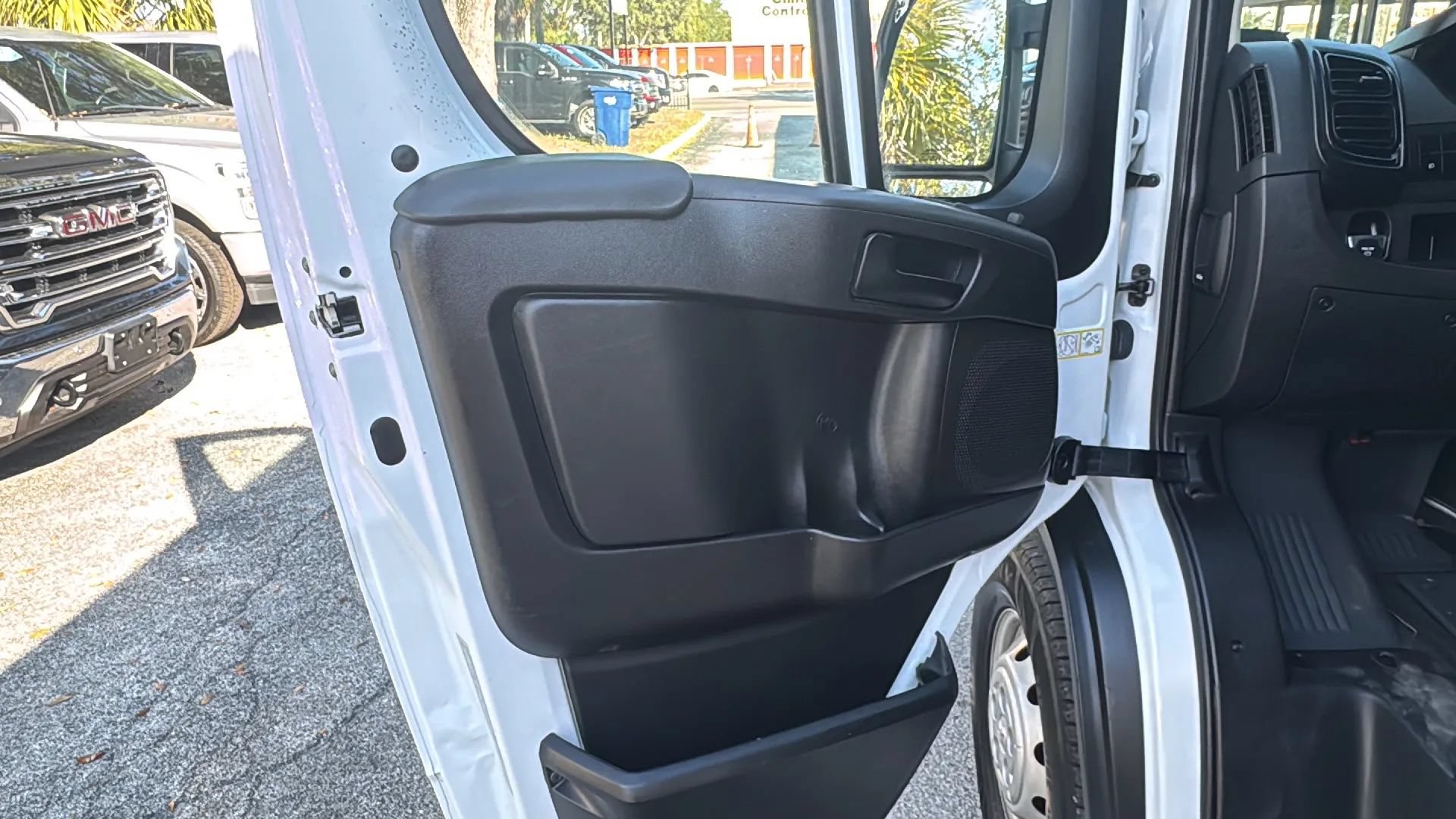 Used 2023 RAM ProMaster 3500 w/ Driver Convenience Group FWD image 20