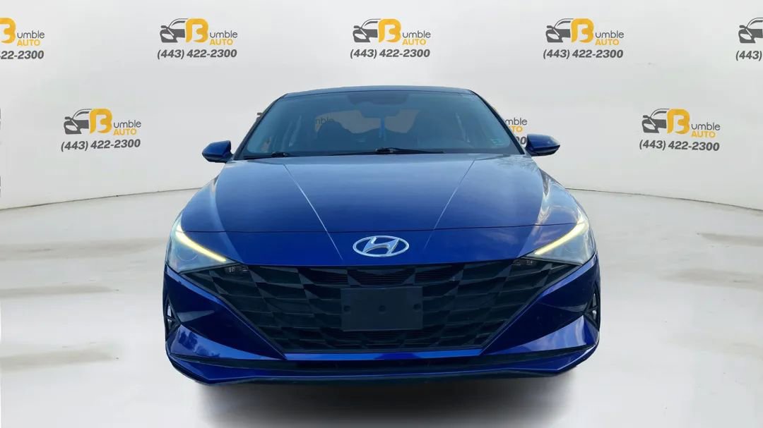 Used 2021 Hyundai Elantra SE image 2