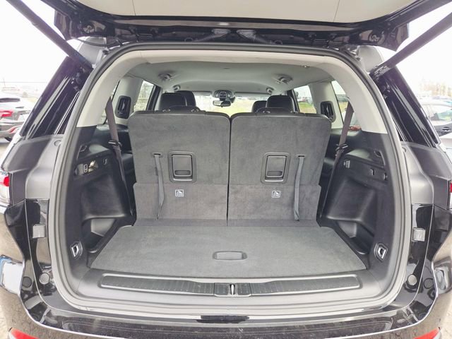 Used 2023 Jeep Grand Cherokee L Limited image 11