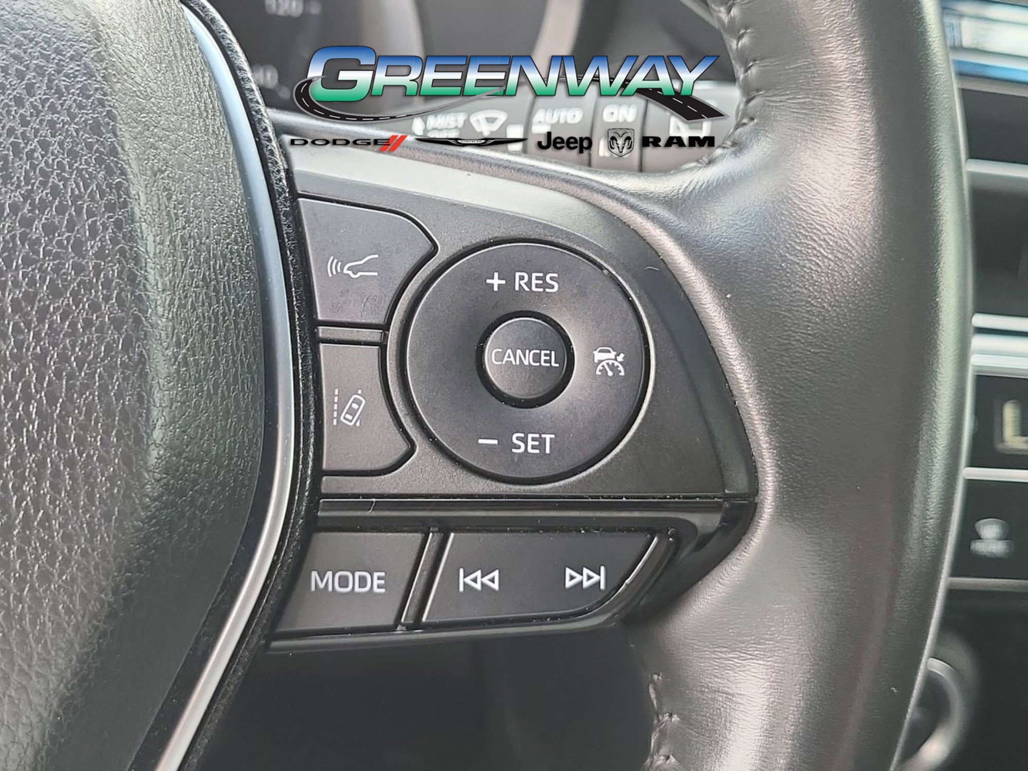 Used 2024 Toyota Venza Limited image 26