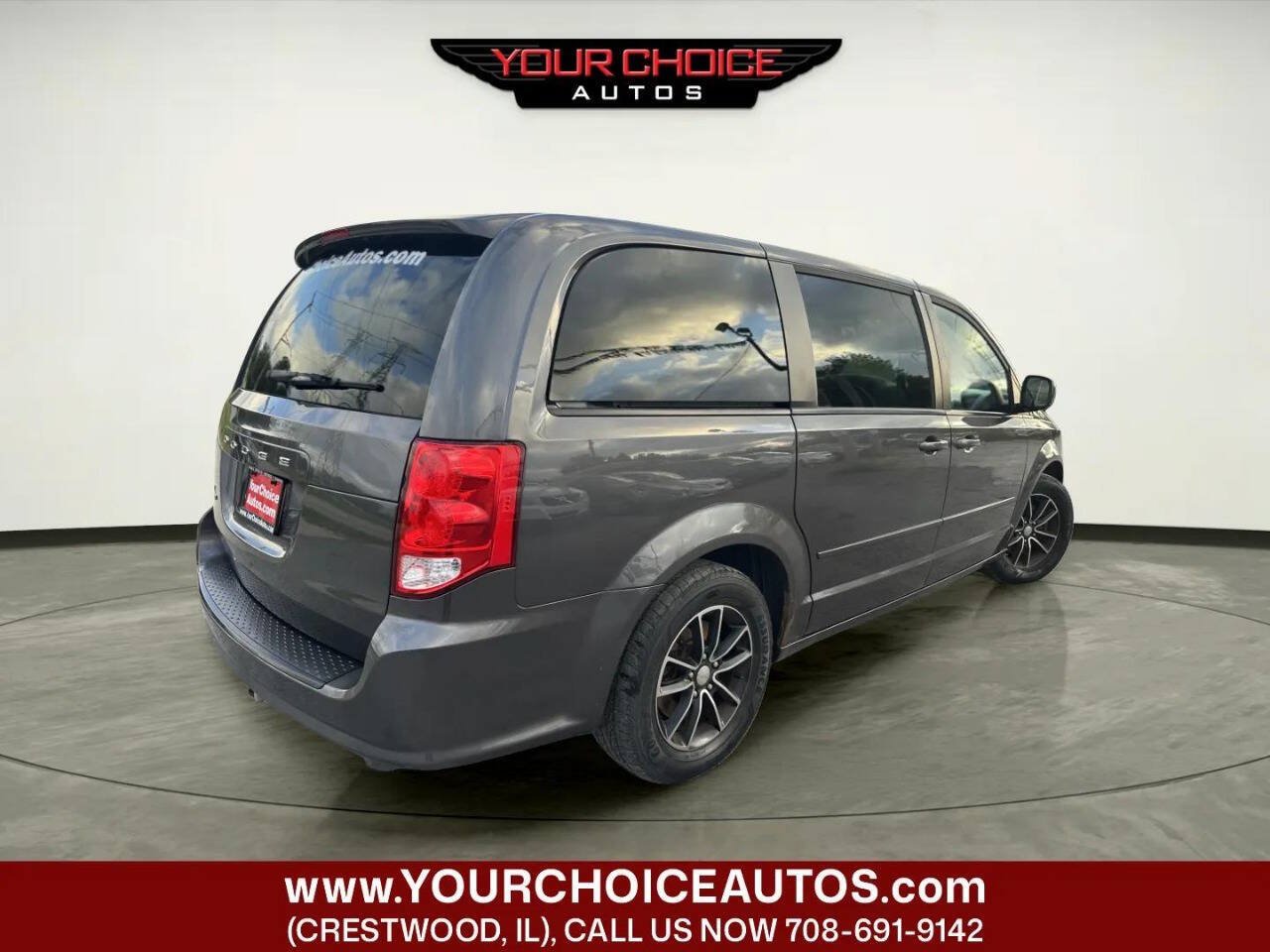 Used 2015 Dodge Grand Caravan SXT FWD image 5