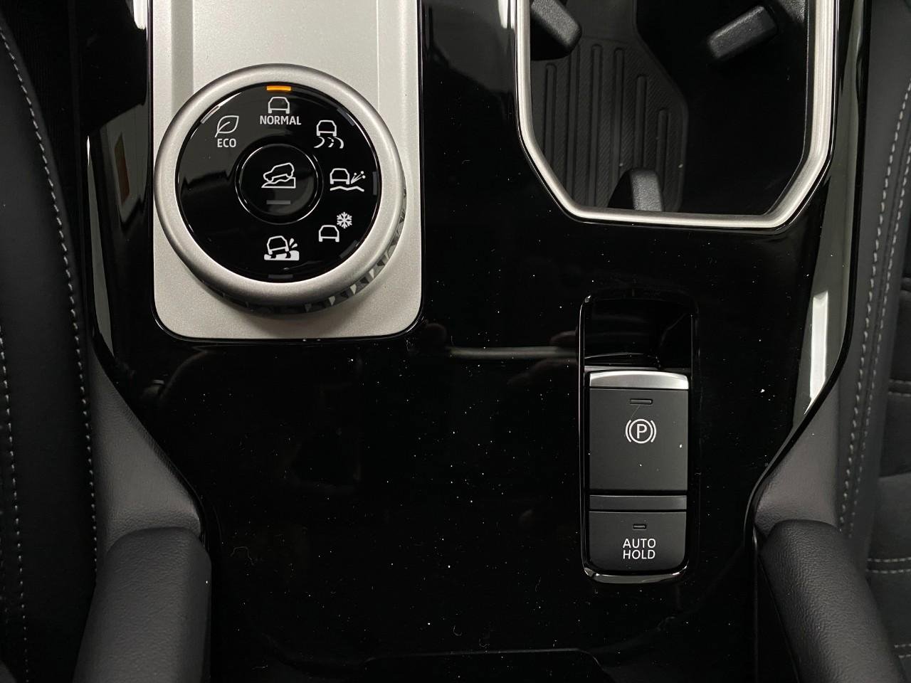 New 2026 Mitsubishi Outlander SE image 29