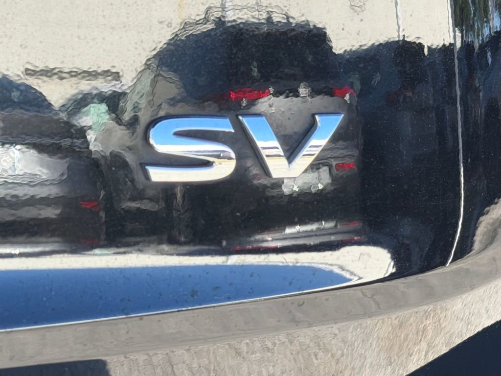 Used 2022 Nissan Rogue SV FWD image 11