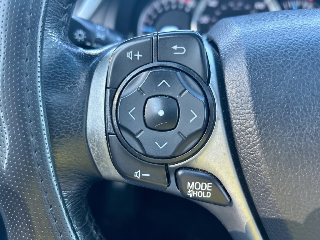Used 2014 Toyota Camry SE w/ Moonroof Package FWD image 15