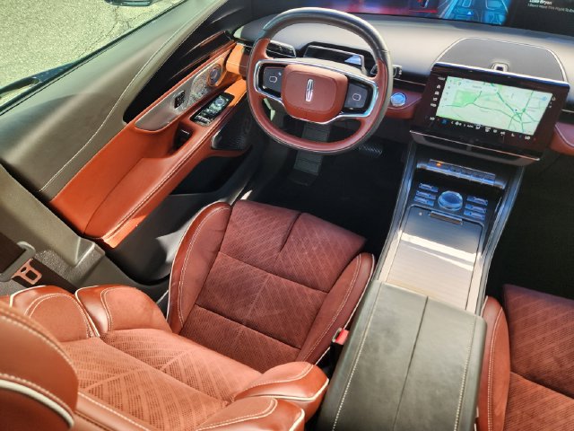 Certified 2024 Lincoln Nautilus Black Label AWD/4WD image 12