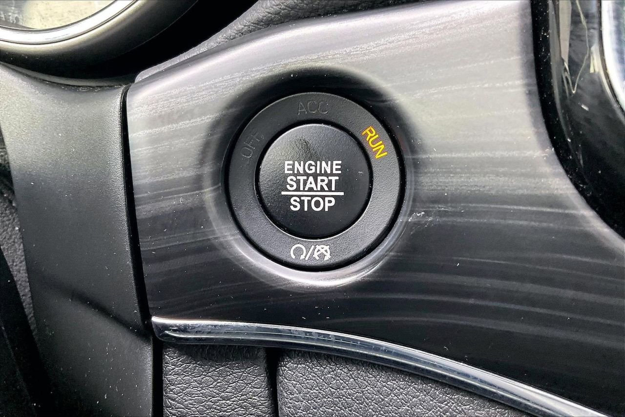 Certified 2020 Jeep Grand Cherokee Limited RWD image 29