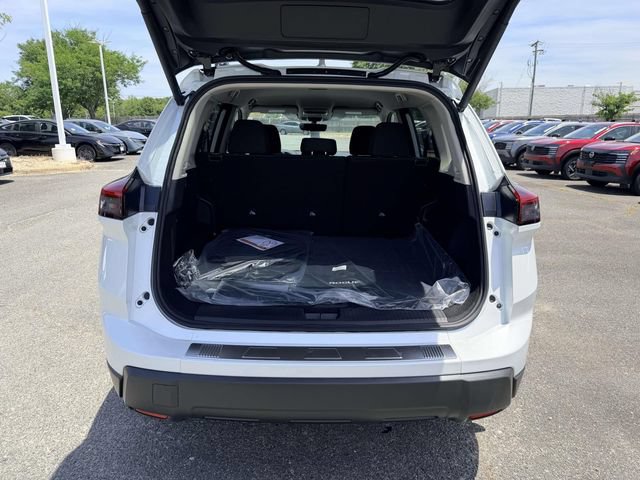 New 2026 Nissan Rogue SV AWD/4WD image 12
