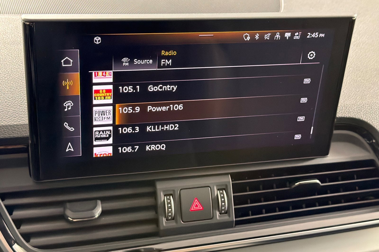 Used 2025 Audi Q5 e Premium Plus w/ Premium Plus Package image 17