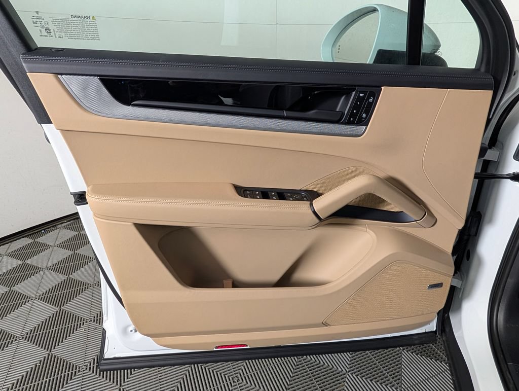 New 2026 Porsche Cayenne AWD/4WD image 25