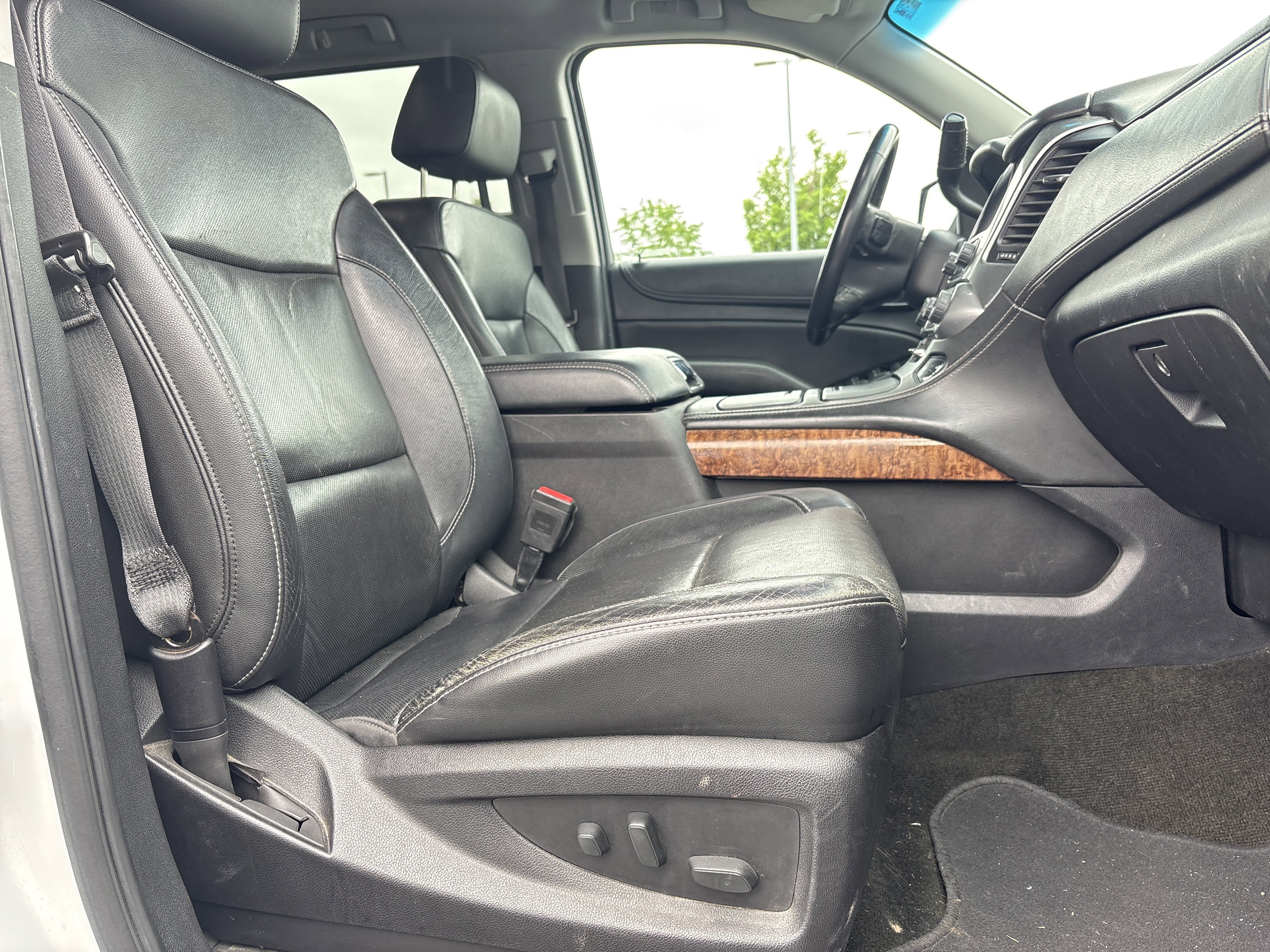 Used 2018 Chevrolet Suburban Premier RWD image 27
