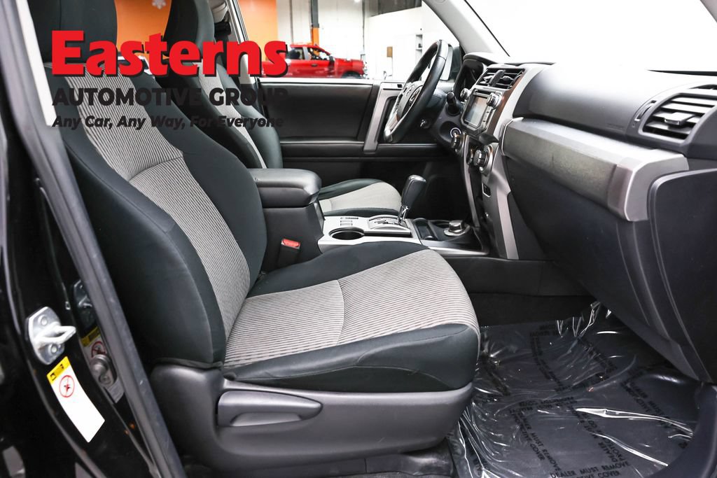 Used 2015 Toyota 4Runner SR5 AWD/4WD image 24