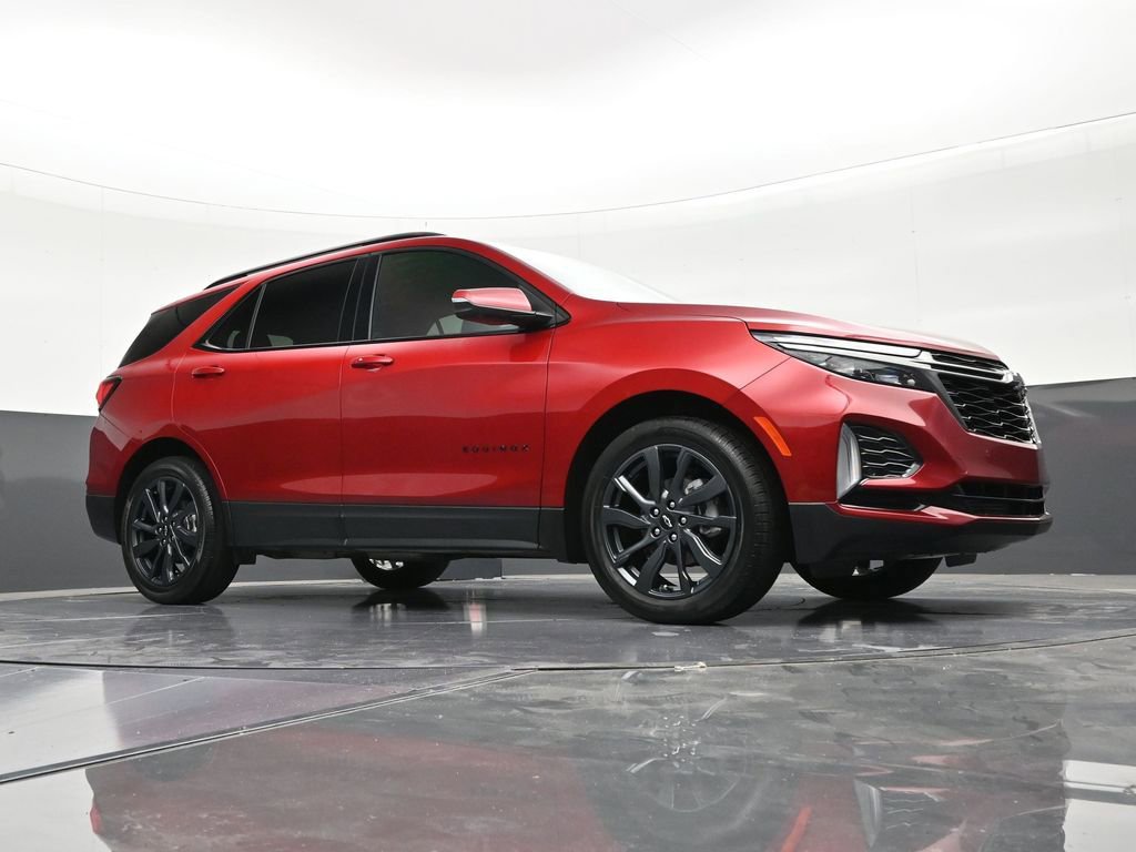Used 2023 Chevrolet Equinox RS w/ RS Leather Package image 26