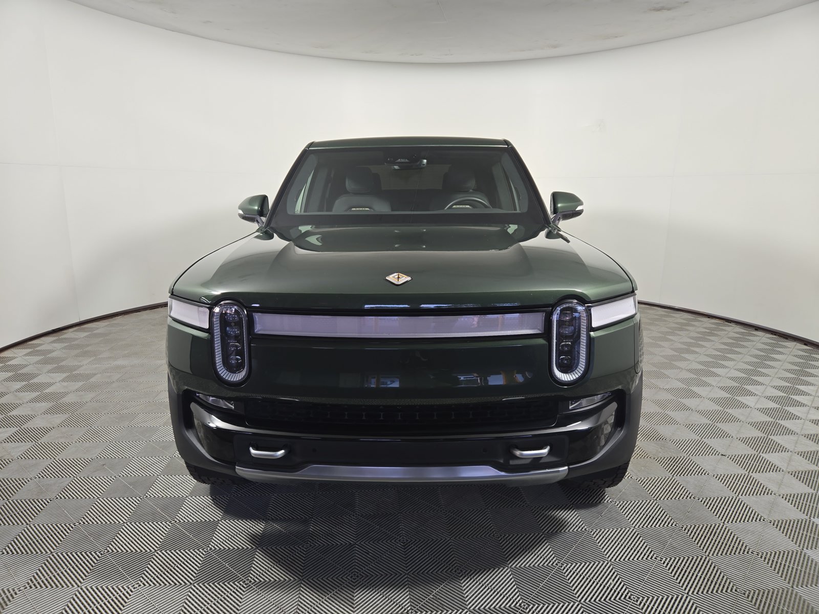 Used 2024 Rivian R1T Adventure Dual AWD/4WD image 8