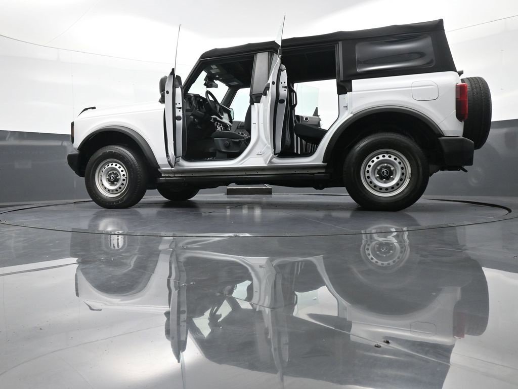 Used 2021 Ford Bronco Base image 51