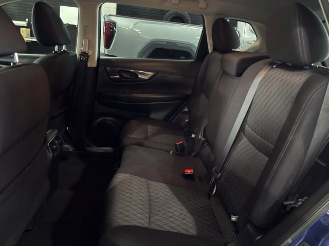 Used 2020 Nissan Rogue S FWD image 29