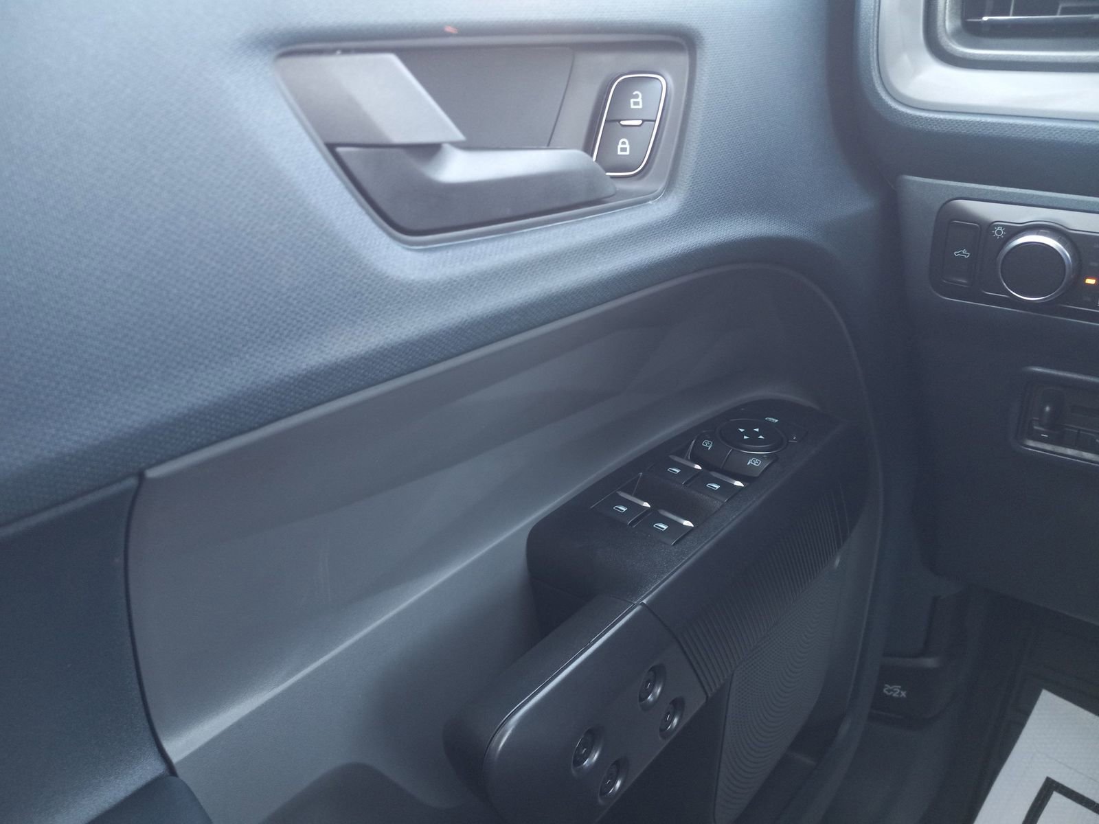 New 2025 Ford Maverick XLT w/ XLT Luxury Package image 25