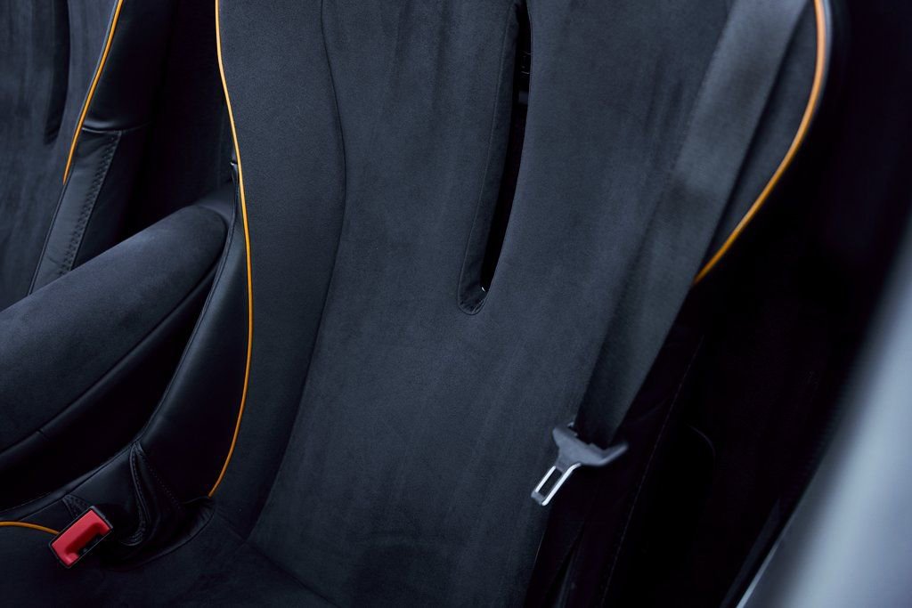 Used 2025 McLaren Artura Spider RWD image 51
