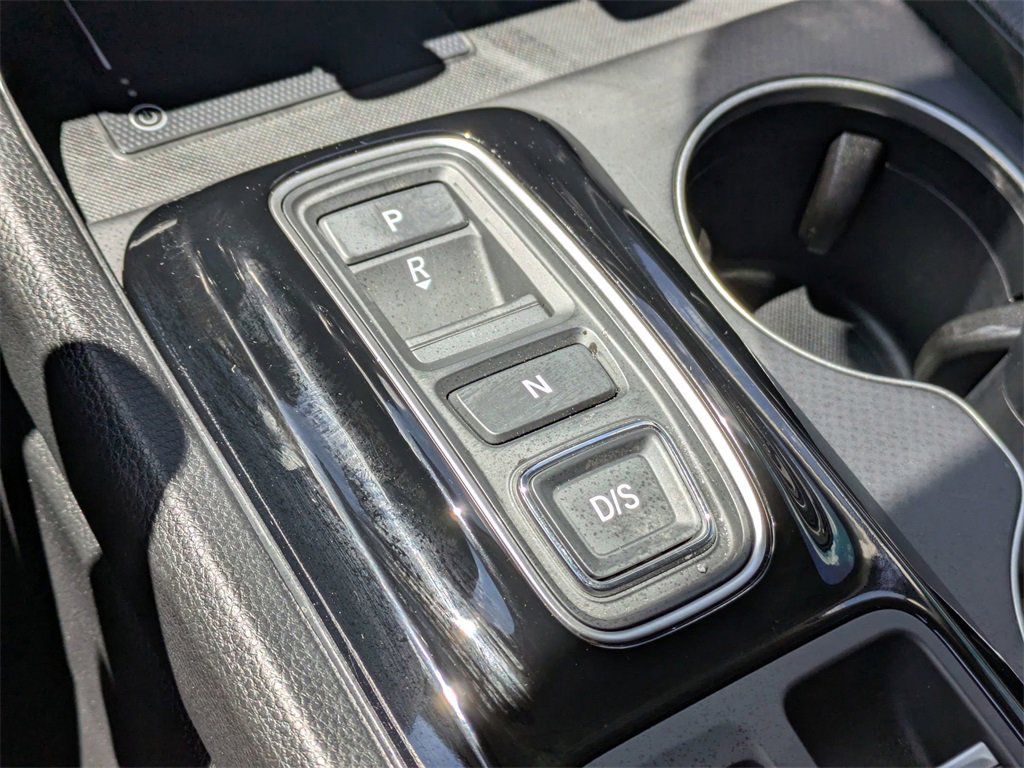 Used 2025 Honda Pilot EX-L image 17