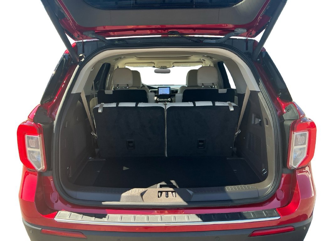 Certified 2023 Ford Explorer Platinum w/ Class IV Trailer Tow Package AWD/4WD image 24