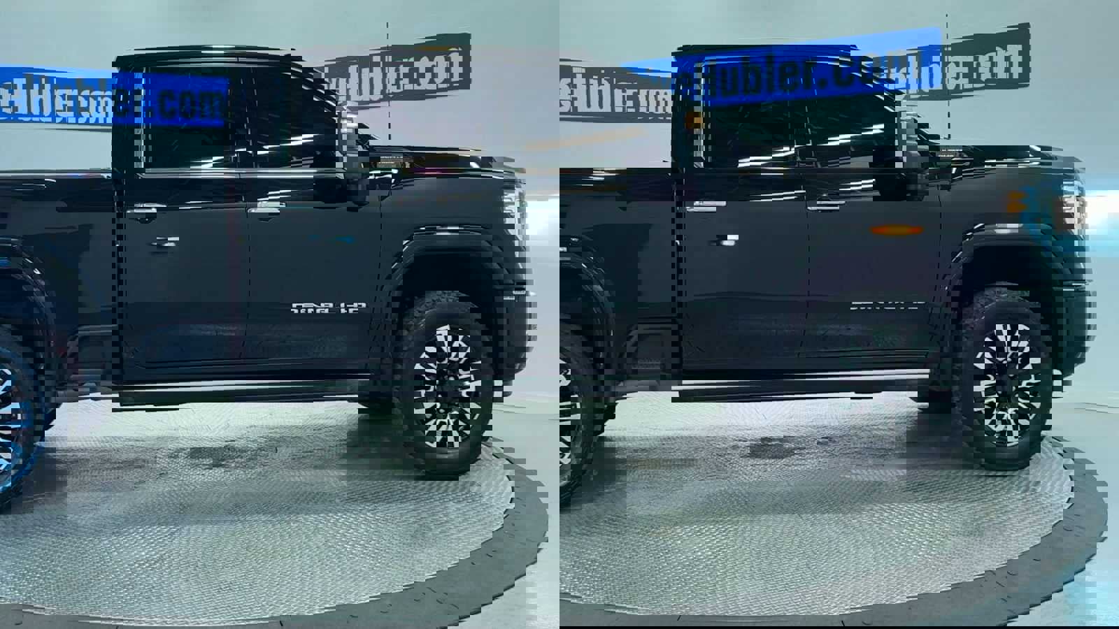 Used 2024 GMC Sierra 2500 Denali Ultimate image 8