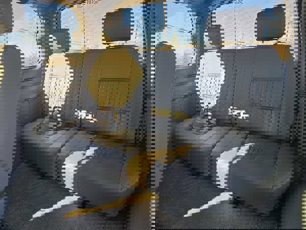 Used 2003 Toyota Land Cruiser image 31