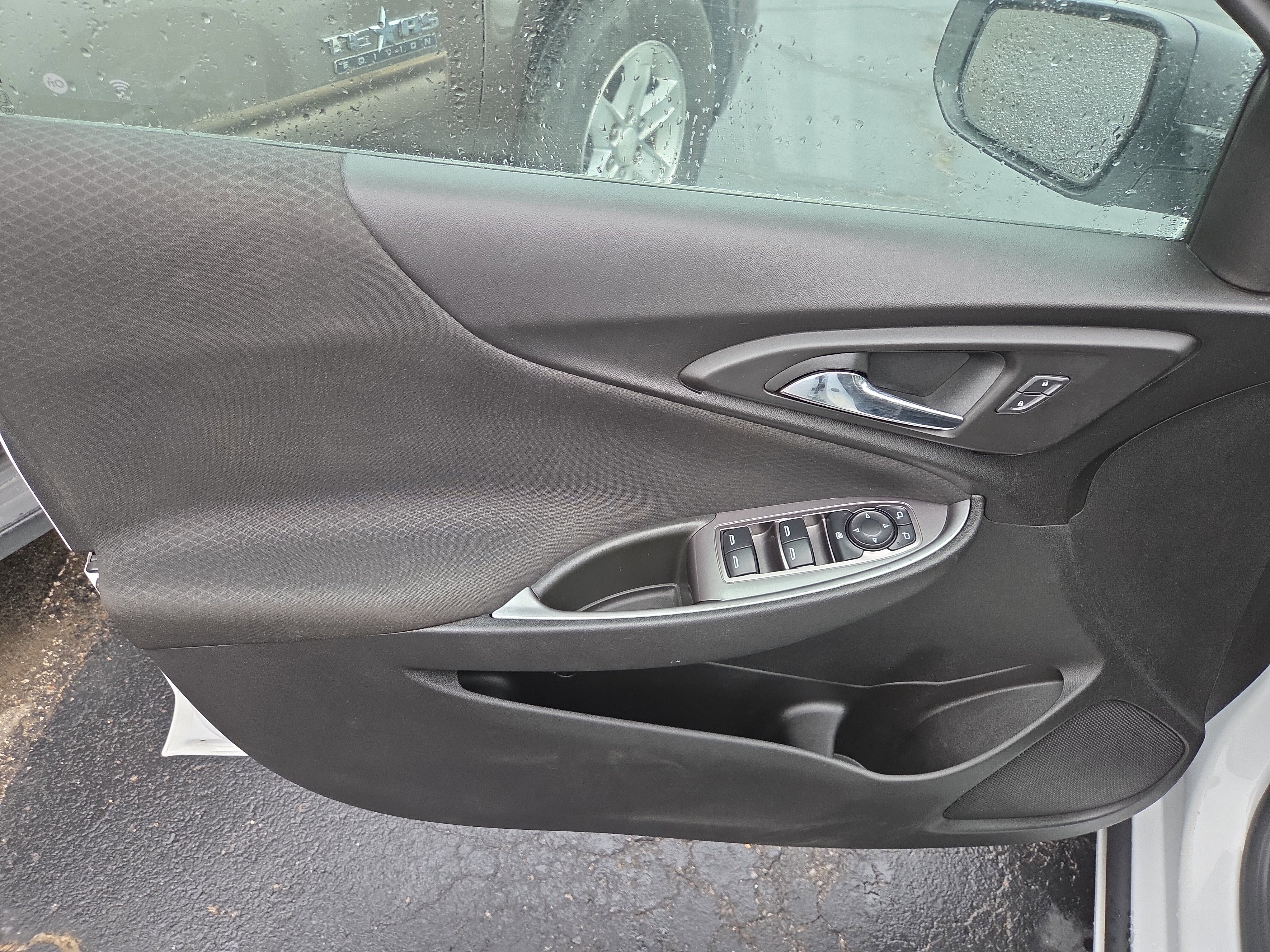 Used 2018 Chevrolet Malibu LS FWD image 11
