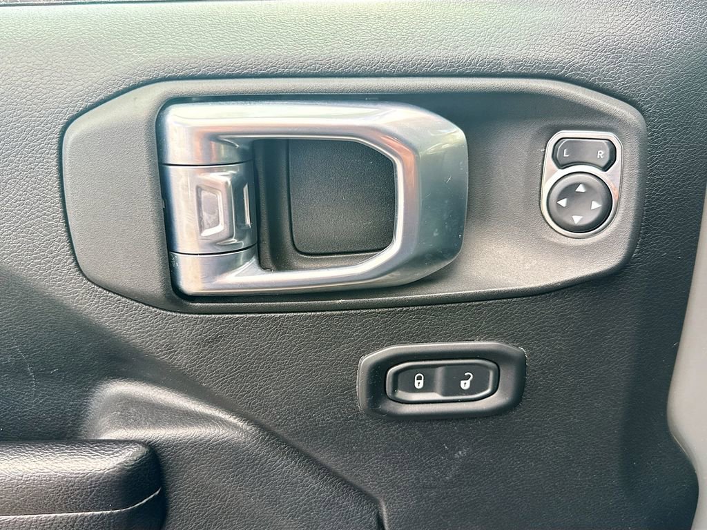 Used 2021 Jeep Wrangler Unlimited Sport image 19