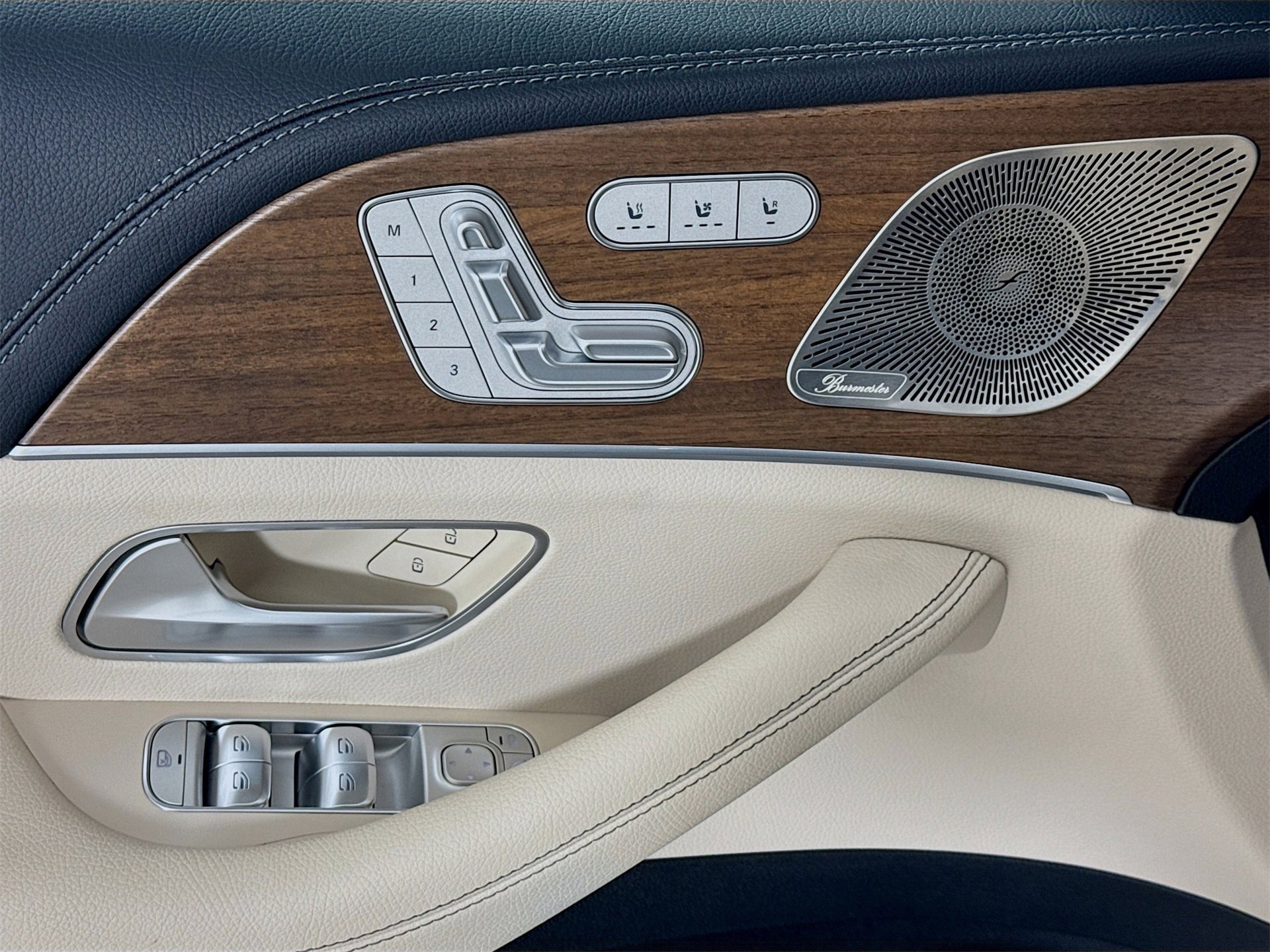 Used 2024 Mercedes-Benz GLE 450 4MATIC image 19