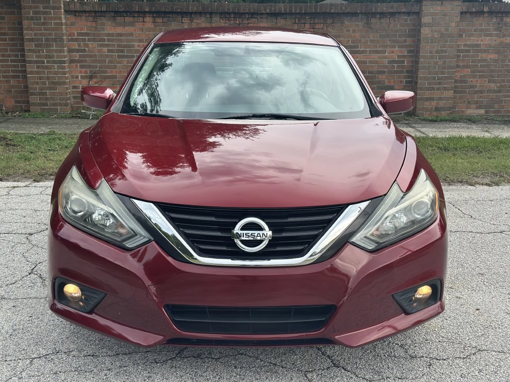 Used 2018 Nissan Altima 2.5 SR w/ SR Special Edition FWD image 3