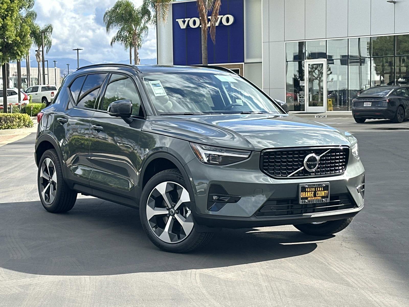 New 2026 Volvo XC40 B4 Plus w/ Climate Package