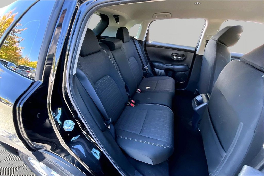 Used 2023 Honda HR-V LX image 18