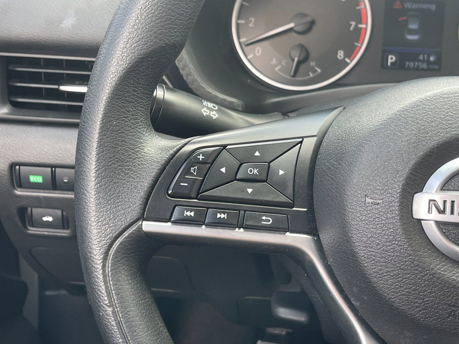 Used 2022 Nissan Sentra S image 25